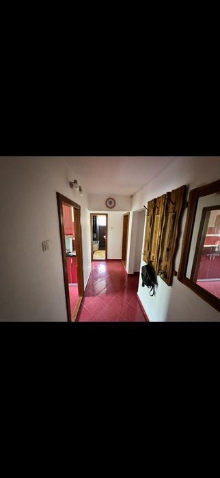 Vând apartament cu 3 camere