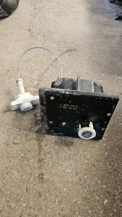 Механизъм(Стойка)резервна гума Шаран