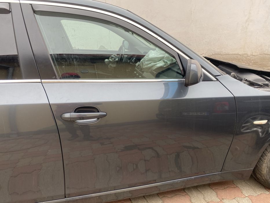 Usa dreapta/stanga/fata/spate/bmw e60 2008/525XD LIMUZINA