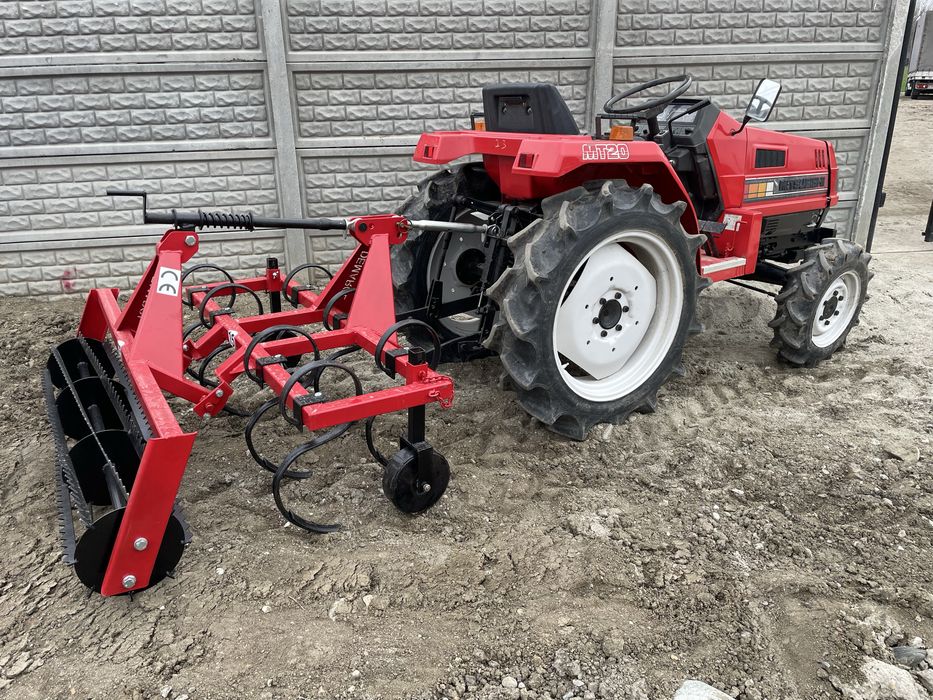 Tractor japonez Iseki 25 cai 4x4 cu freza plug