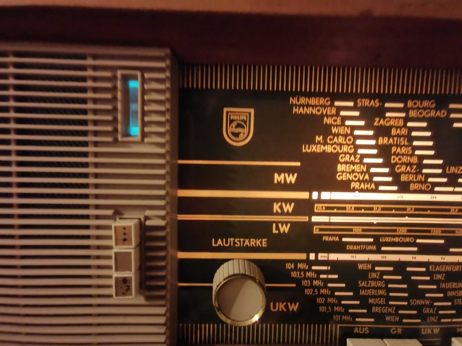 Радио от 1963 година