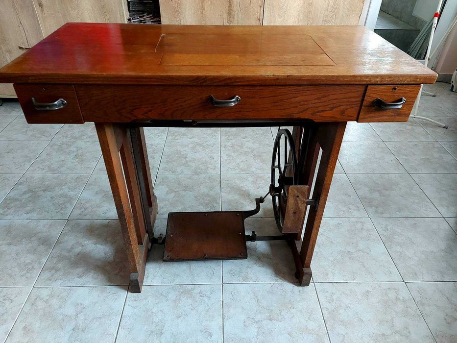 Антична шевна машина Seidel and Naumann