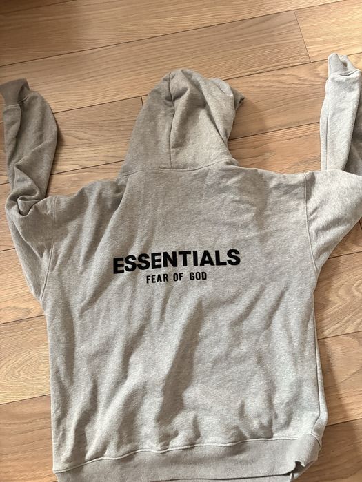 Горнище на Essentials
