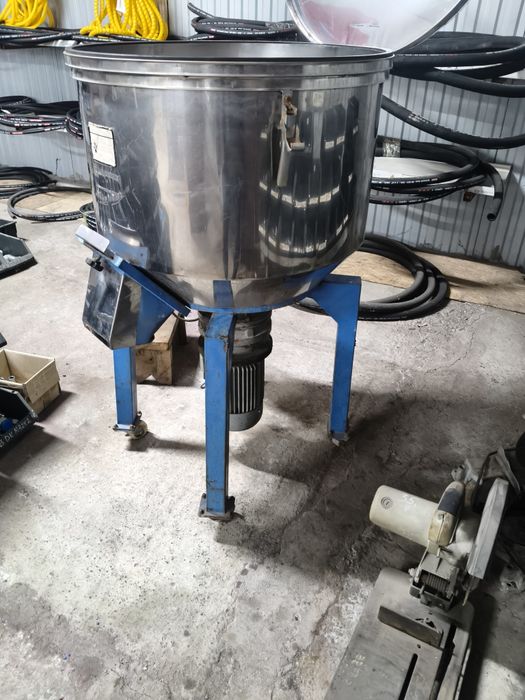 Смеситель кормосмеситель мешалка