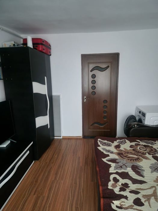 Vând Garsoniera mobilata si utilată