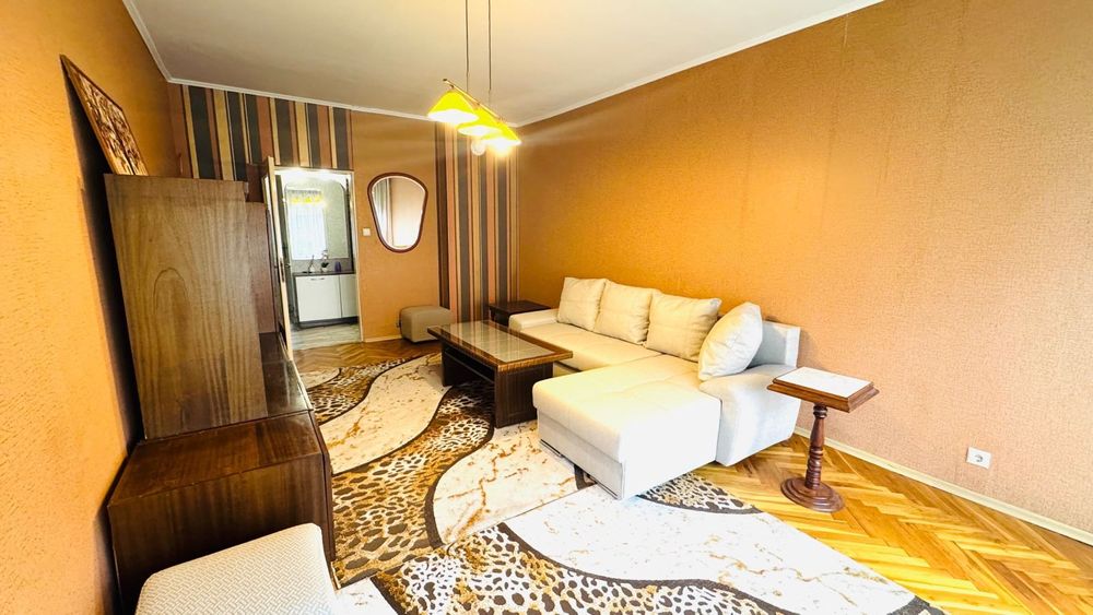 Дава се под наем Тристаен апартамент в София, Гео Милев - 90 кв.м за 548.25 € - Снимка #1