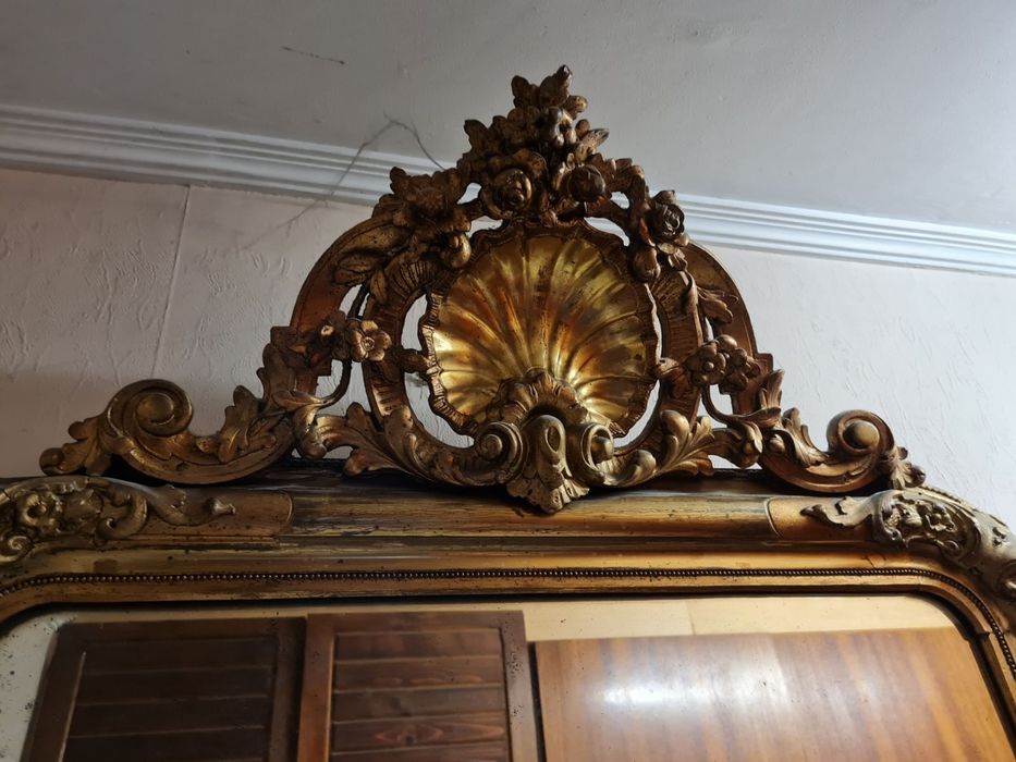 Огромно огледало