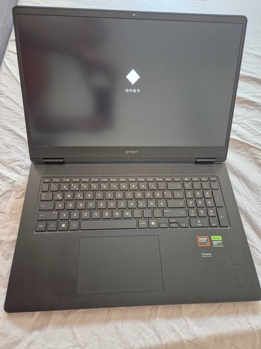 OMEN 17 Gaming Laptop 17-db0274ng (A4CU7EA) RTX 4060 - 17.3" - Full HD