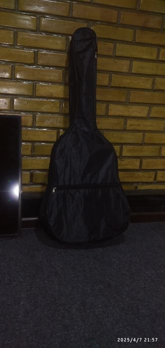 Гитара любительская