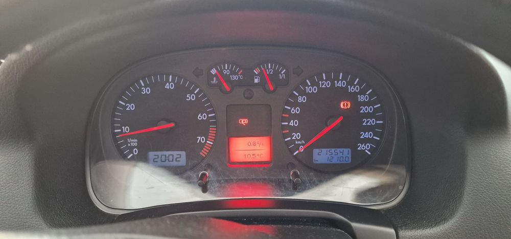 VW Bora 1.6 16V .  2001 prima înmatriculare 2004 . 1500€