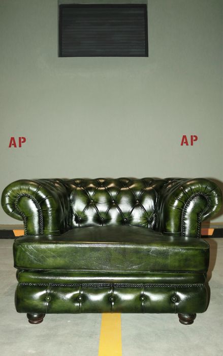 Canapea si fotoliu Chesterfield, piele naturala bison