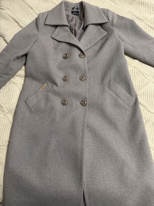 Продам женское  пальто