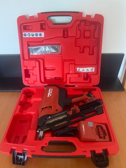 Pistol cuie Hilti GX 90-WF