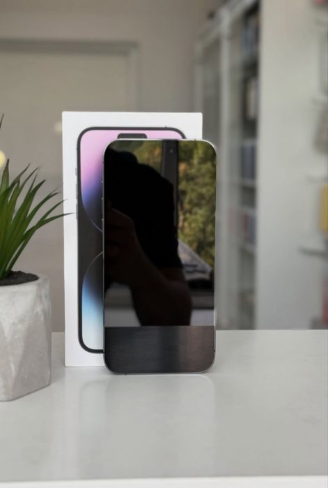 Айфон 14про в хорошом состояние