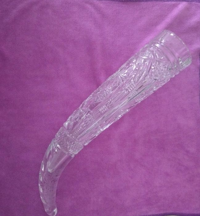 Продам рог хрустальный