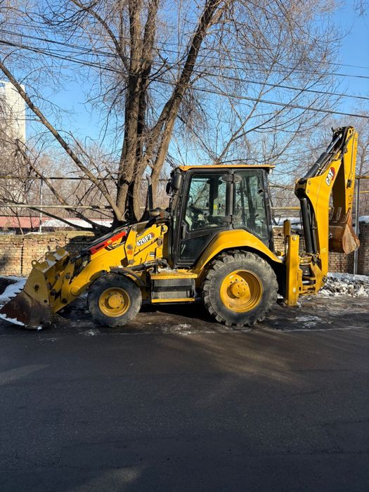 Экскаватор-погрузчик CAT