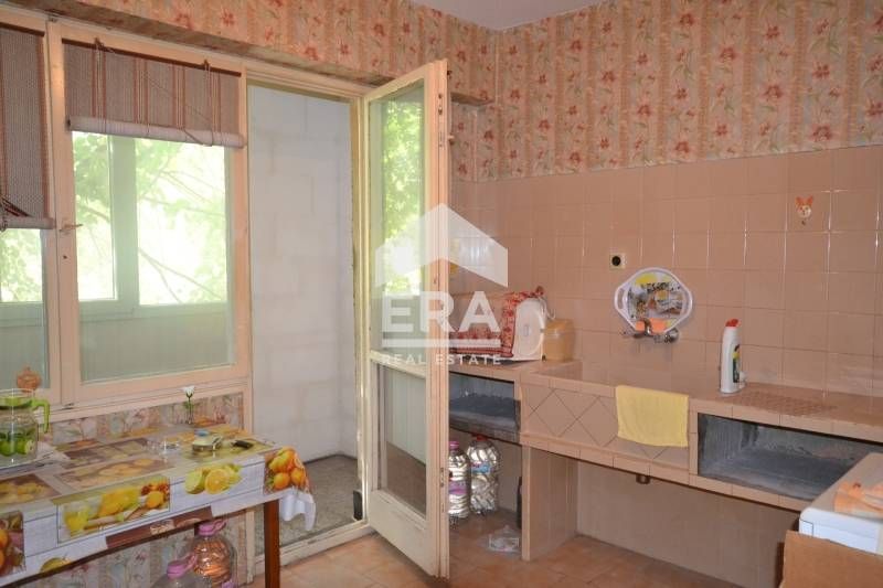 Продава се Тристаен апартамент в Хасково, Орфей - 78 кв.м за 984 €/кв.м - Снимка #2