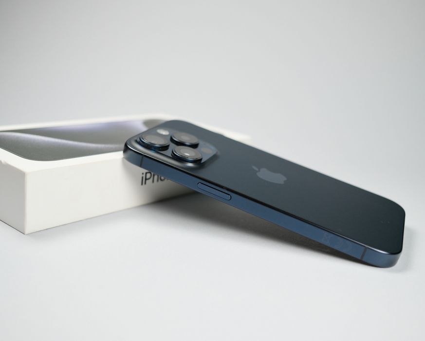 iPhone 15 Pro 512GB Blue Titanium, перфектно състояние, 89% батерия