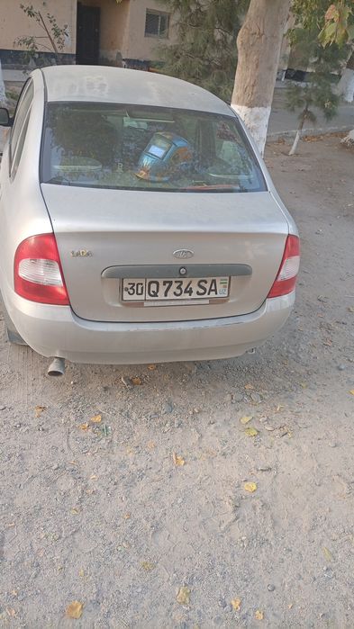 Срочно продаю машину Лада калина