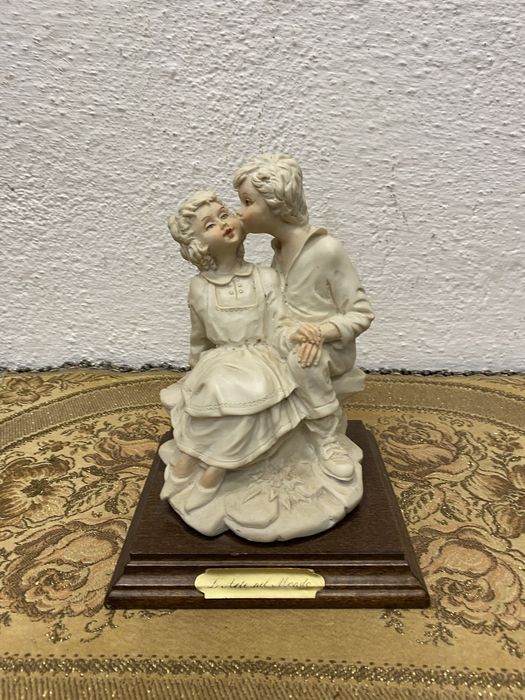 Стара италианска фигура каподимонте