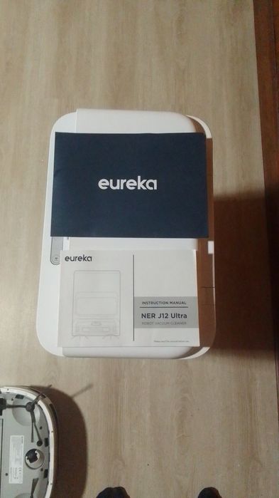 Eureka J12 Ultra-робот прахосмукачка с моп и станция