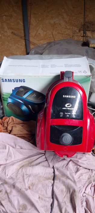 Продам Полесос Самсунг всё в комплекте.