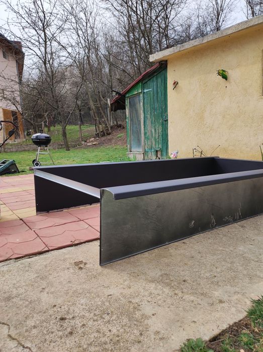 Каса за входна врата