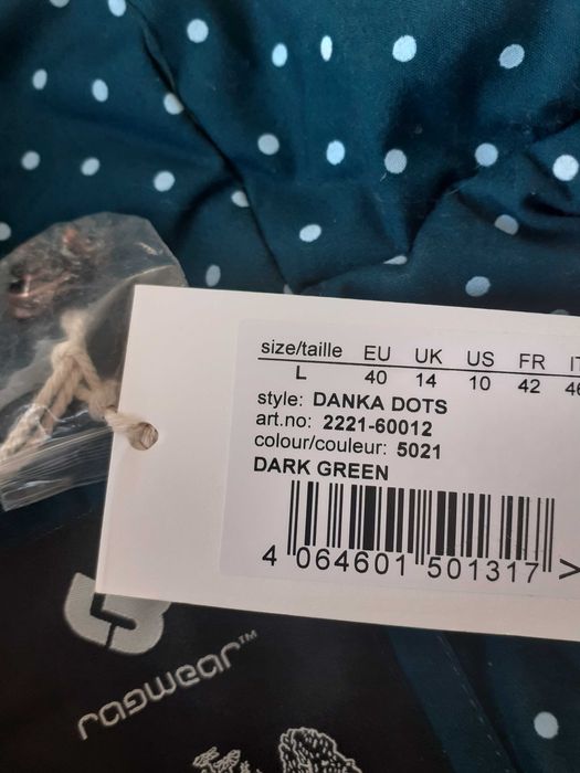 Дамско зимно яке Ragwear в тъмно-зелен цвят на точки, ново.