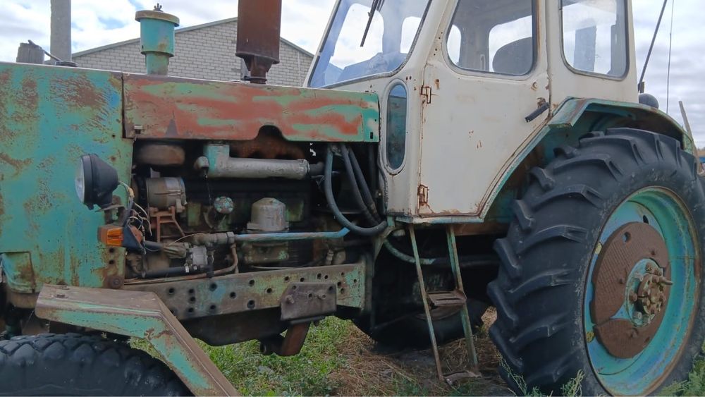 Продам 2 единиц трактора ЮМЗ-6