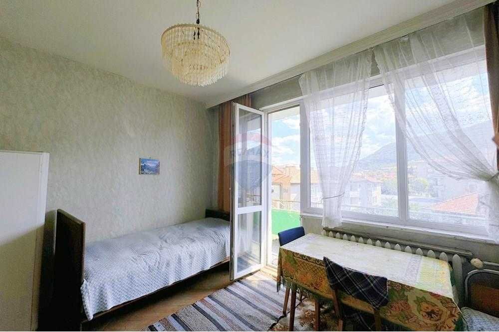 Продава се Многостаен апартамент в Шумен, Военно училище - 143 кв.м за 1248 €/кв.м - Снимка #8