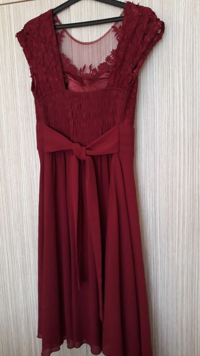 Официална рокля с дантела