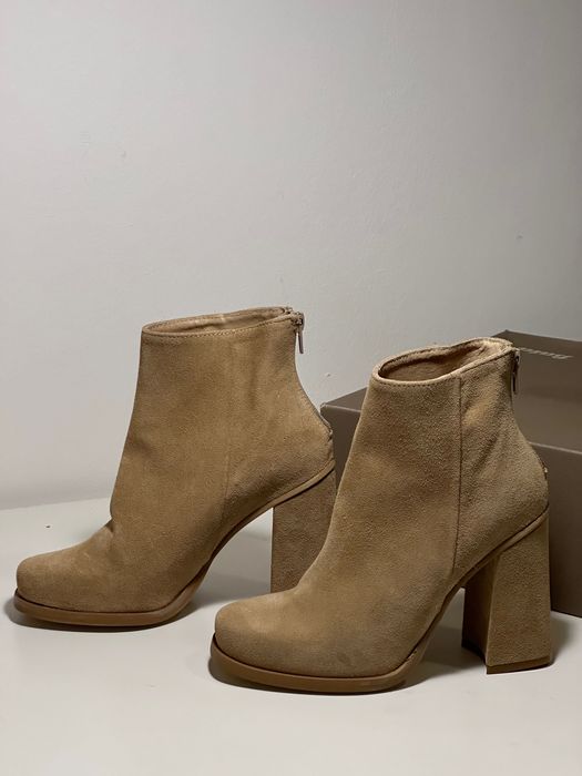 BATA botine beige, cu toc