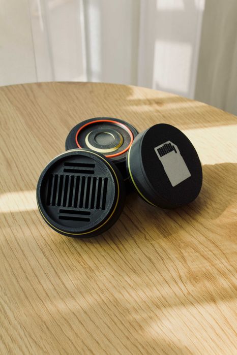 Кутия за 15-SD карти с дизайн на фотообектив