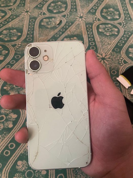 Аифон 12 мини ..