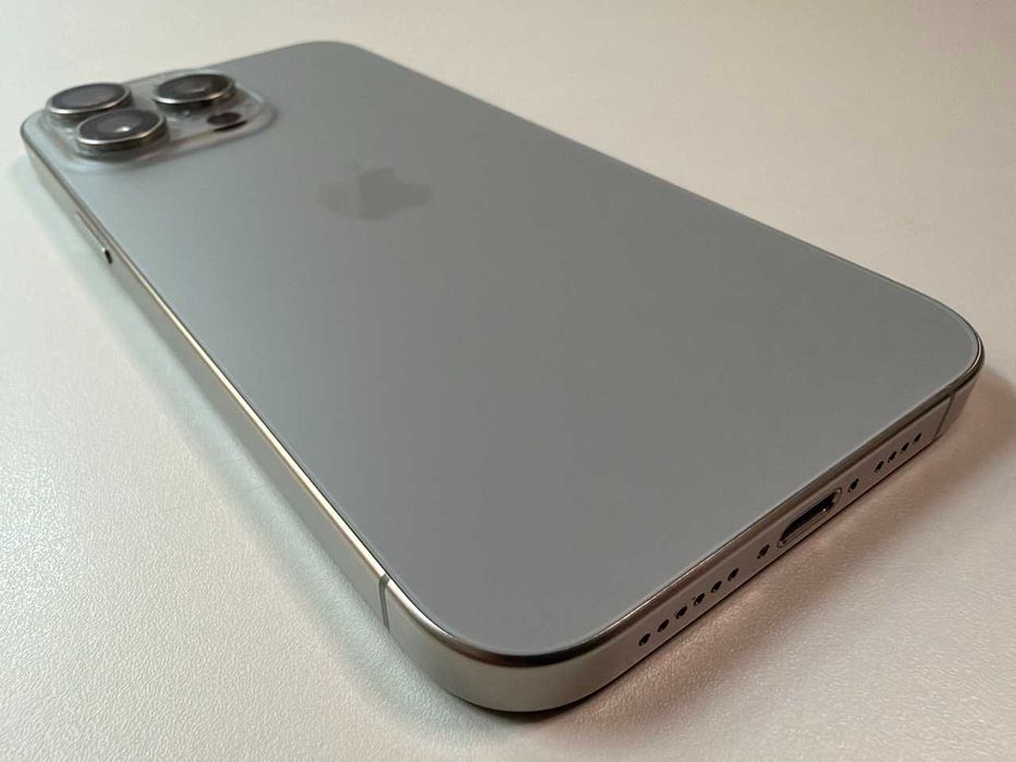  Apple / iPhone 15 Pro Max / 256 Gb / Natural / 88% Acumulator