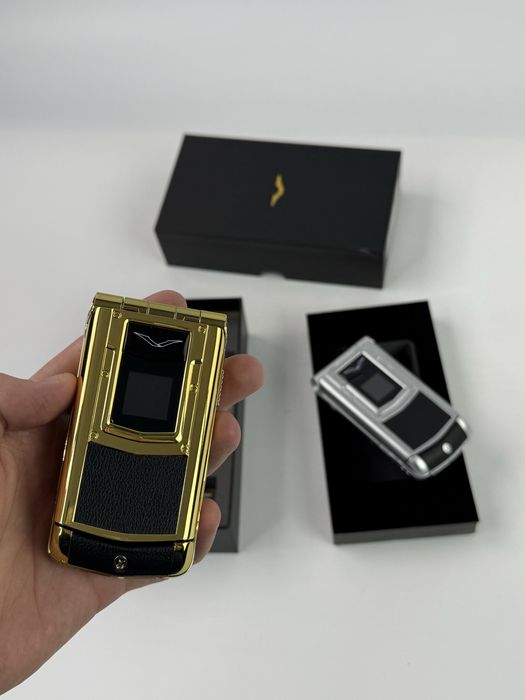 Vertu v77 Ayxta новый пачка