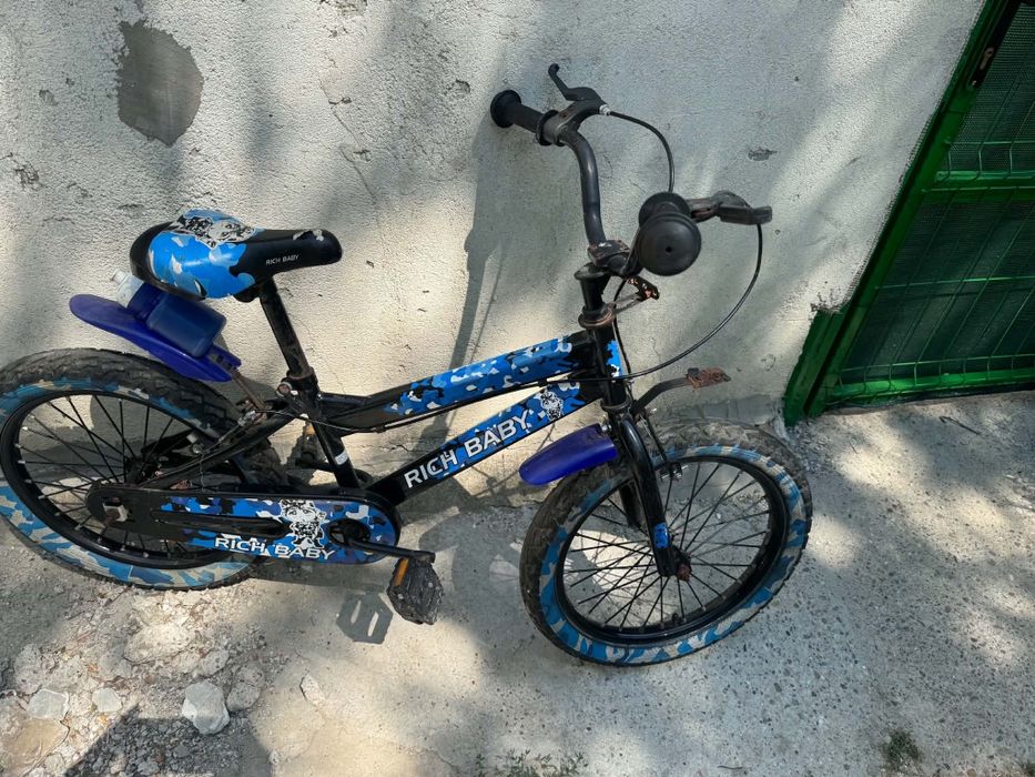 Vindem biciclete