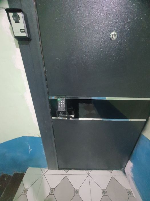 Ц2A 4-хонали барча жихозлари билан  сотилади 75.000$