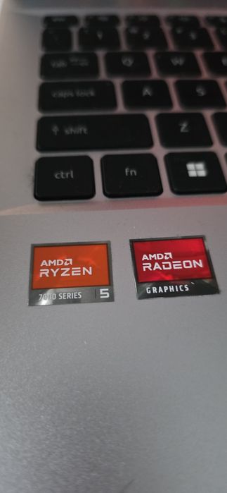 Vând Laptop Acer Swift go 14 (în garanție)