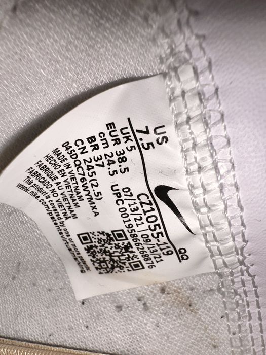 Оригинални кецове Nike(Найк)