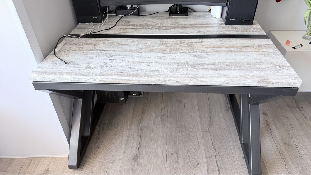 Продам стол в стиле лофт