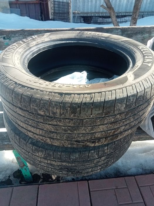 Продам шины  в хорошем состояний