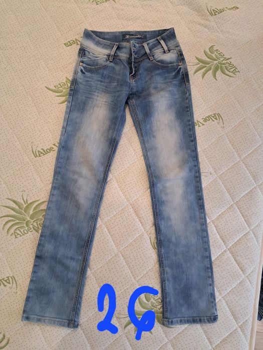 Запазени дамски дънки