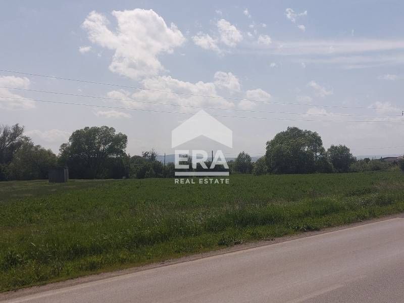 Продава се Парцел в с. Петърч, Област София-област - 2224 кв.м за 16 €/кв.м - Снимка #2