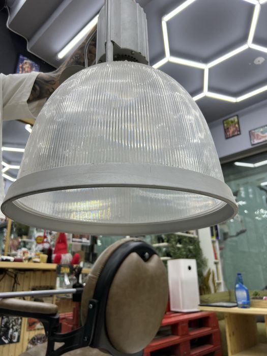 Ретро лампи от фризьорски салон