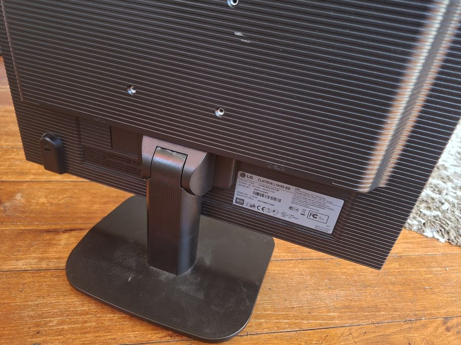 Монитор LG flatron