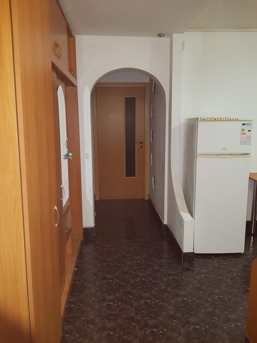 Ofer spre închiriere apartament 2 camere
