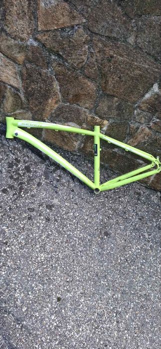 Части за dh/downhill велосипеди