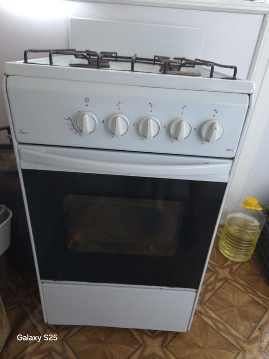 Продам газ плиту