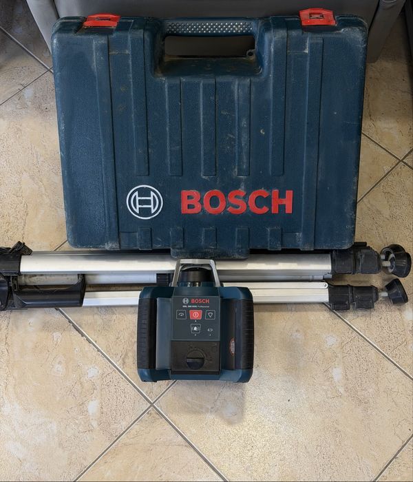 Продавам ротационен лазер Bosch GRL 300 HVG